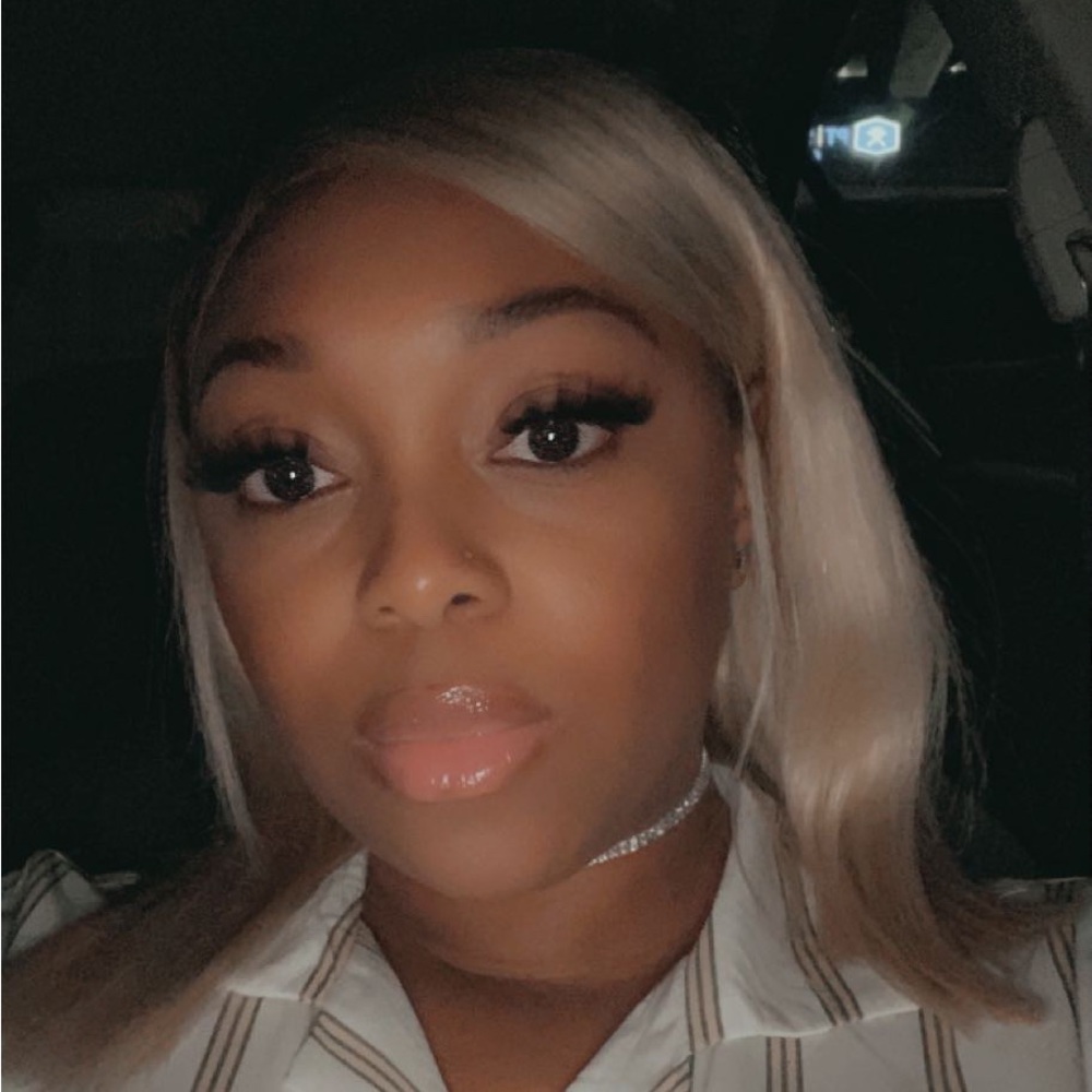 Meet your Posher, Chrissy Li